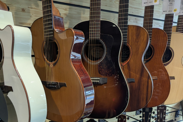 achat guitare acoustique folk